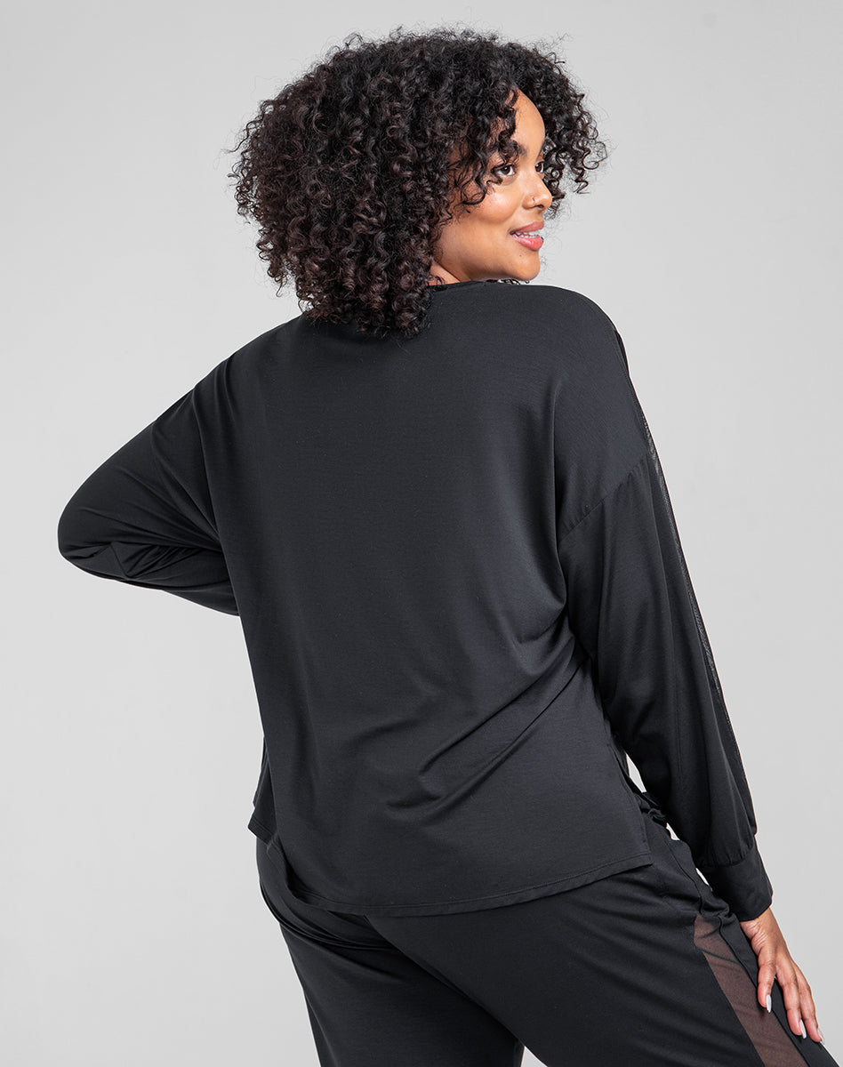 BlissWearLongSleeveTop-Model-Midnight-XL-Courtney-Back.jpg