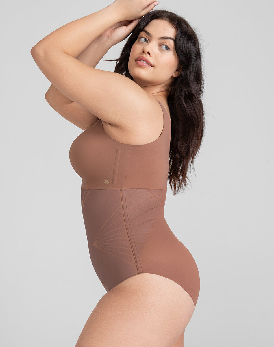 ShadowSculptHighWaistBrief-Model-Toffee-XL-Phoenix-Side.jpg