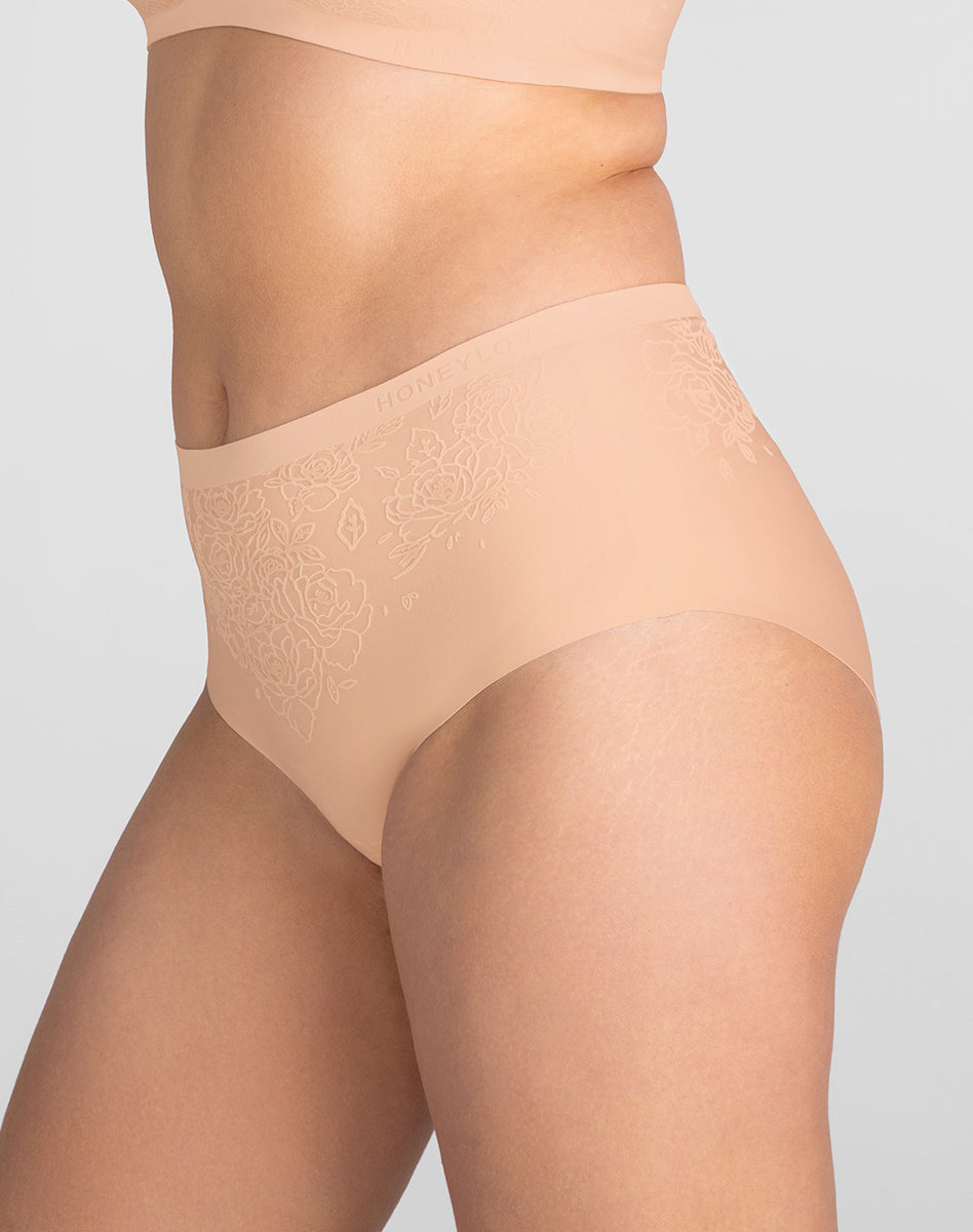 SilhouetteRBrief-Model-Blush-M-Elle-Side.jpg