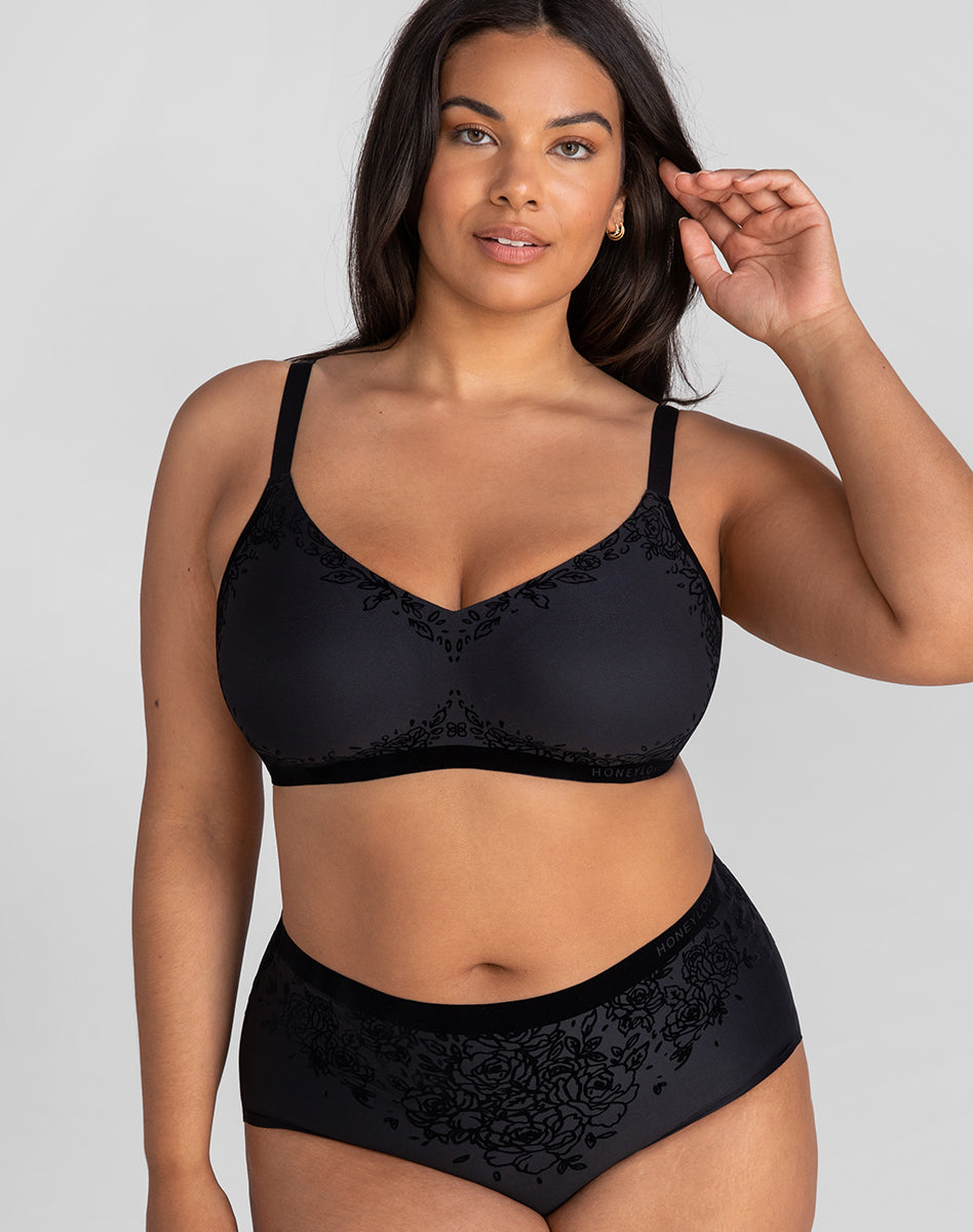 SilhouetteRosesBra-Model-Vamp-1X-Julia-Front.jpg