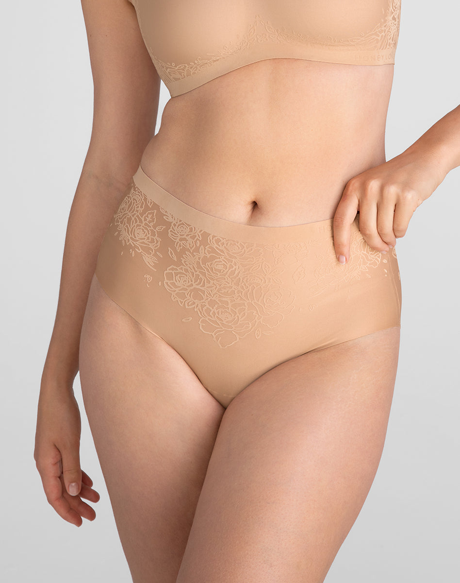 SilhouetteRosesBrief-Model-Sand-M-Elle-Front.jpg