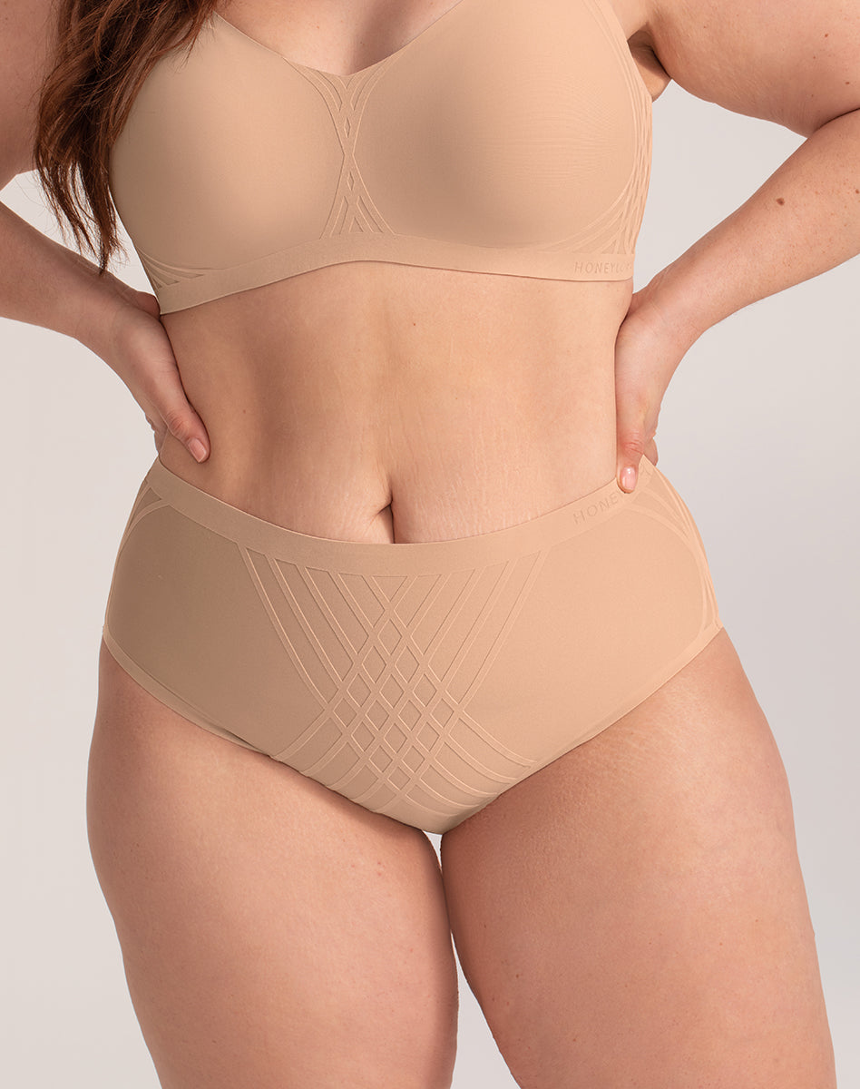 Silhouette_Brief-Model-Sand-1X-Brianna-Front.jpg