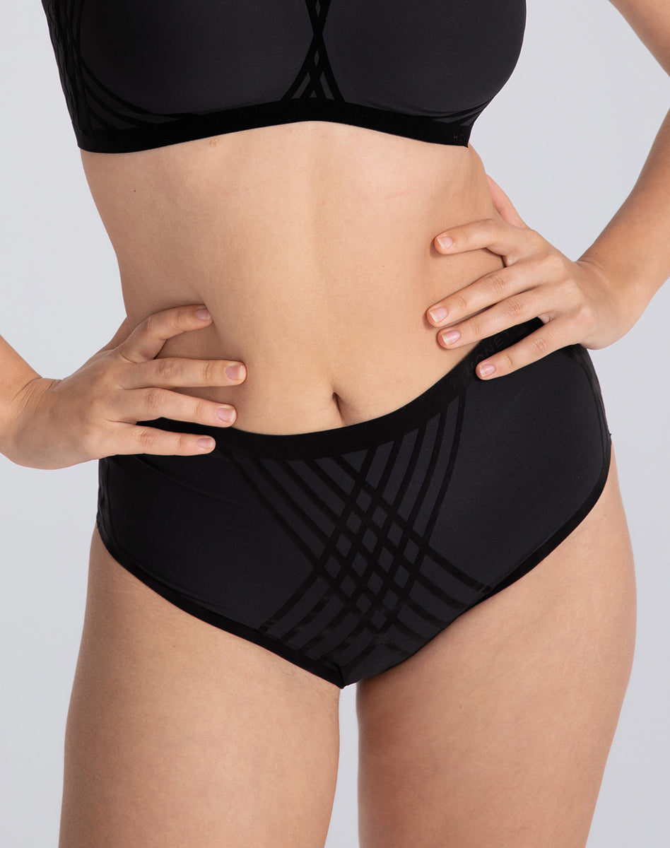 Silhouette_Brief-Model-Vamp-M-Elle-Front.jpg